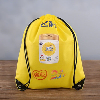 Giá tốt. Thẻ in Non-Woven Branded Thẻ kéo dây đen Thẻ kéo dây ba lô Thẻ quà tặng cho các sự kiện trực tuyến